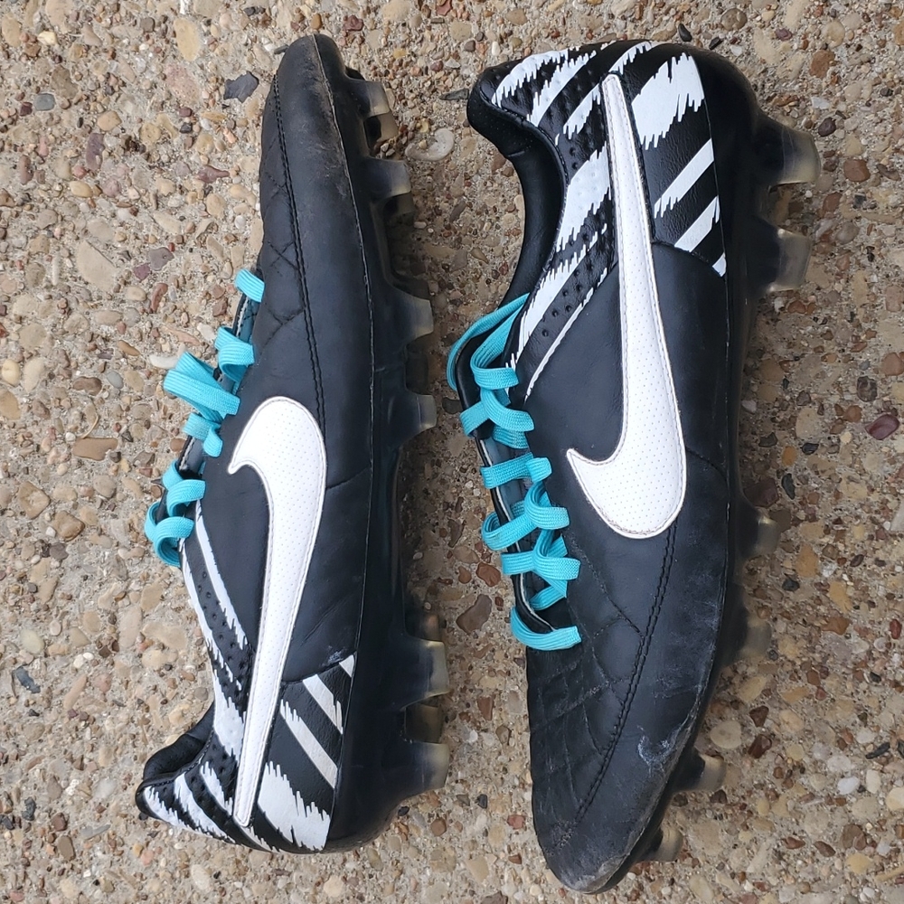 Nike ID Hypershield Black White Zebra Print Blue Laces Soccer Cleats Women's 7